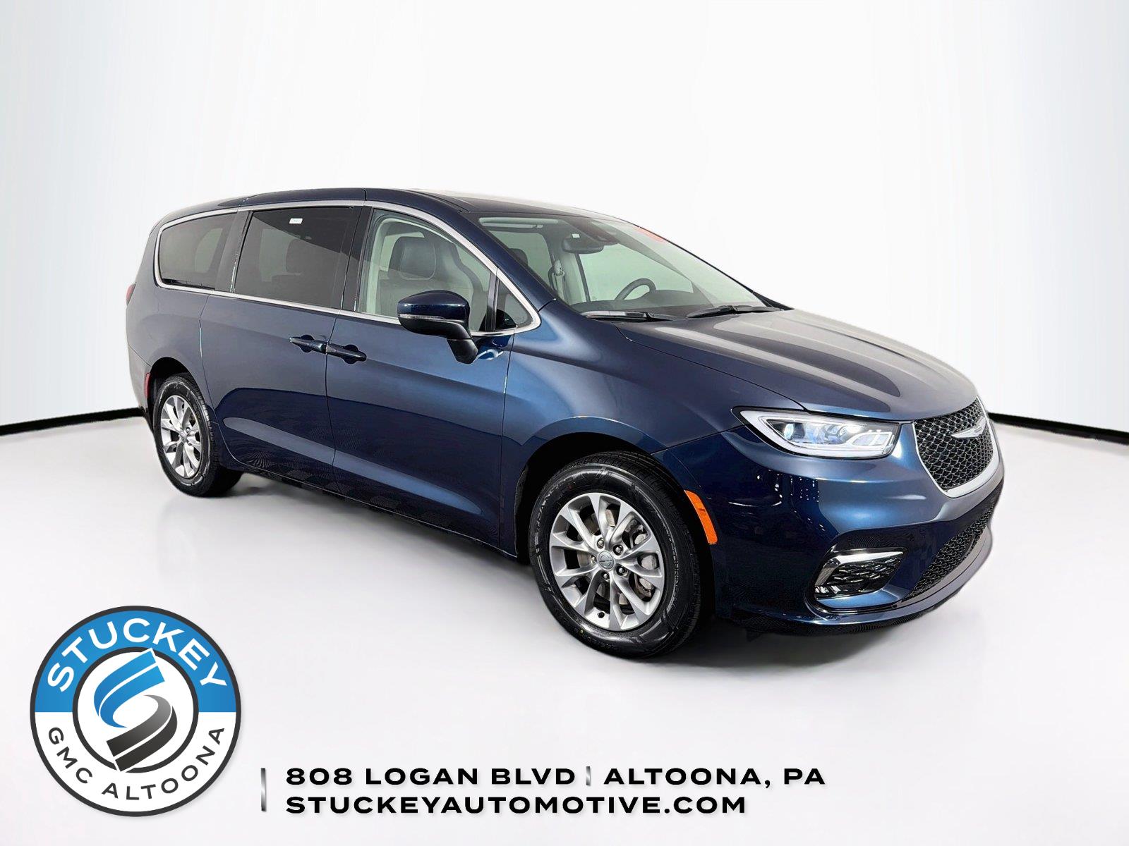 Fathom Blue Pearlcoat 2023 Chrysler Pacifica Minivan All-Wheel Drive 9-Speed Automatic