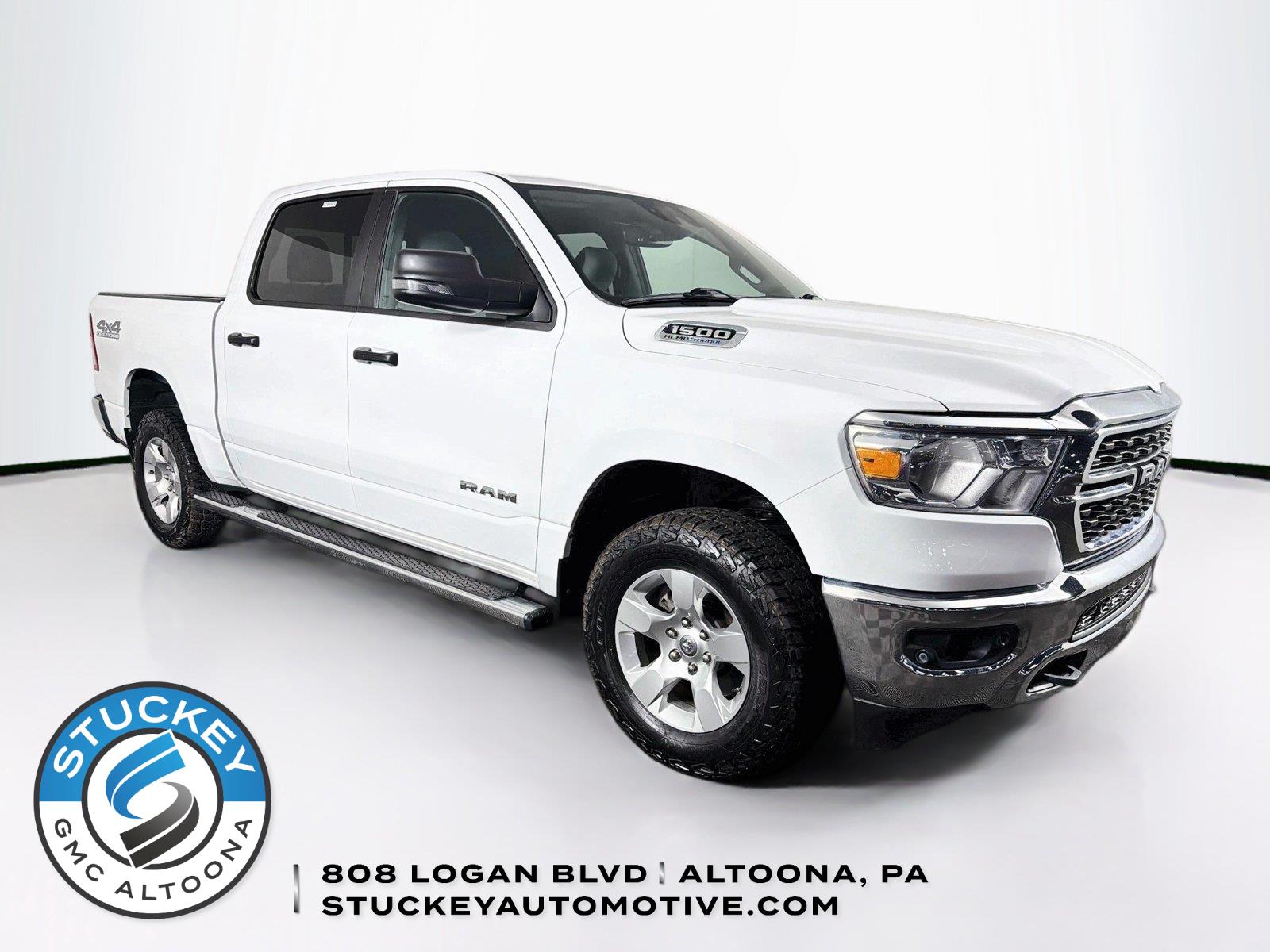 Bright White Clearcoat 2024 RAM 1500 Pickup Truck Four-Wheel Drive 8-Speed Automatic