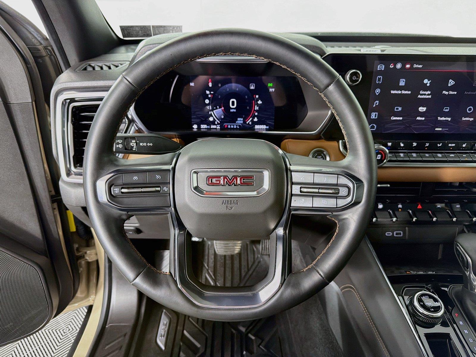 View vehicle photo 3