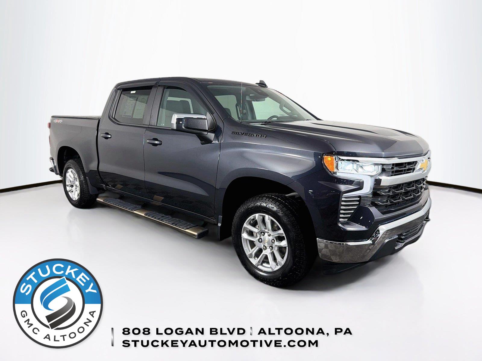 Dark Ash Metallic 2023 Chevrolet Silverado 1500 Pickup Truck Four-Wheel Drive 8-Speed Automatic