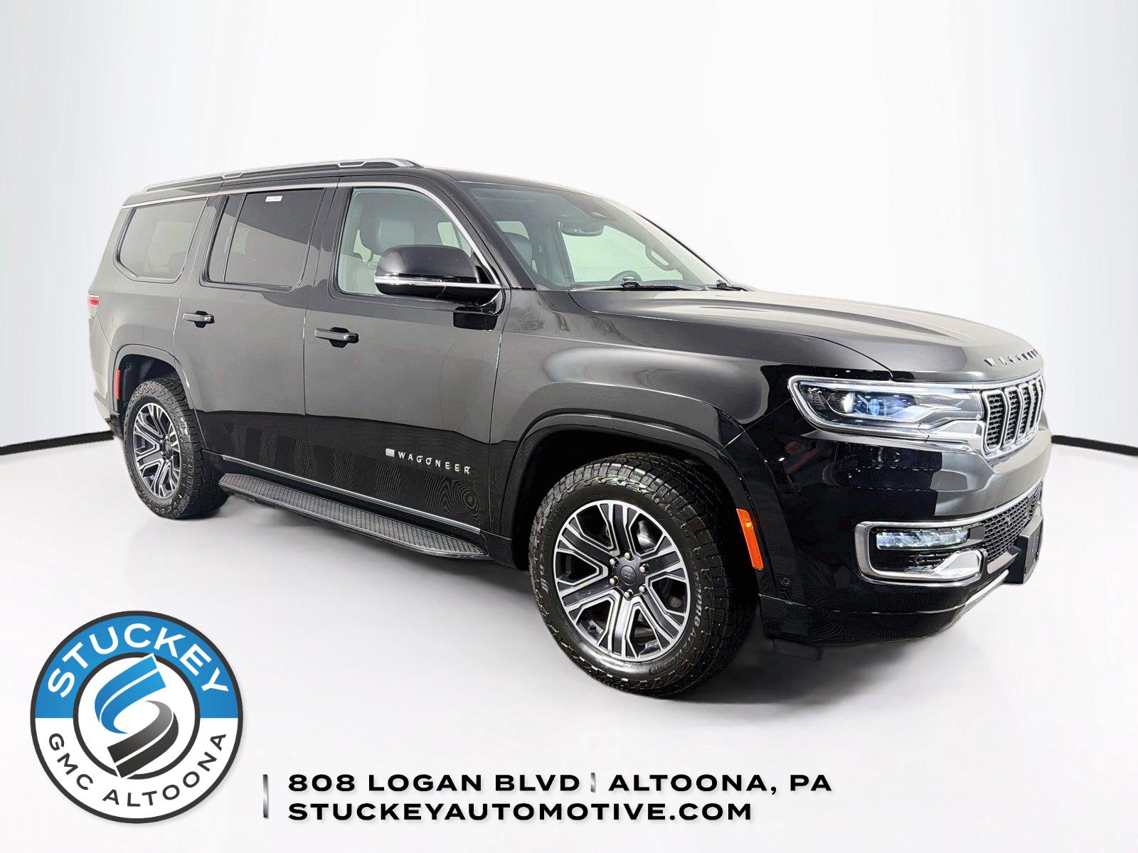 Diamond Black Crystal Pearlcoat 2024 Jeep Wagoneer SUV / Crossover Four-Wheel Drive 8-Speed Automatic