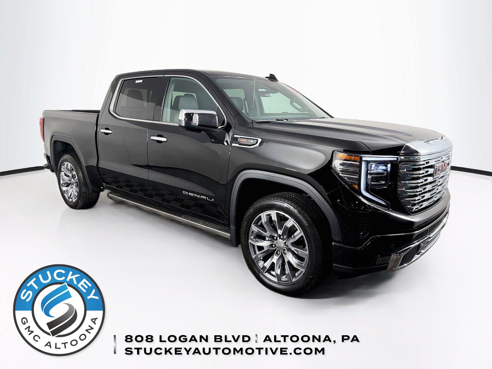 Onyx Black 2026 GMC Sierra 1500 Pickup Truck Four-Wheel Drive Automatic
