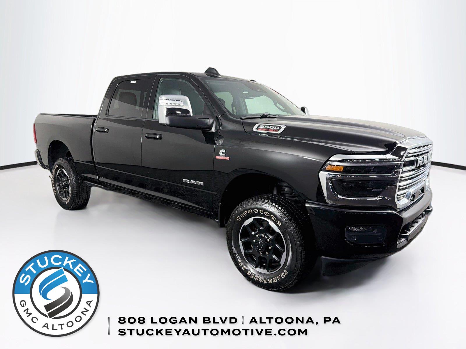 Diamond Black Crystal Pearlcoat 2026 RAM 2500 Pickup Truck Four-Wheel Drive 8-Speed Automatic