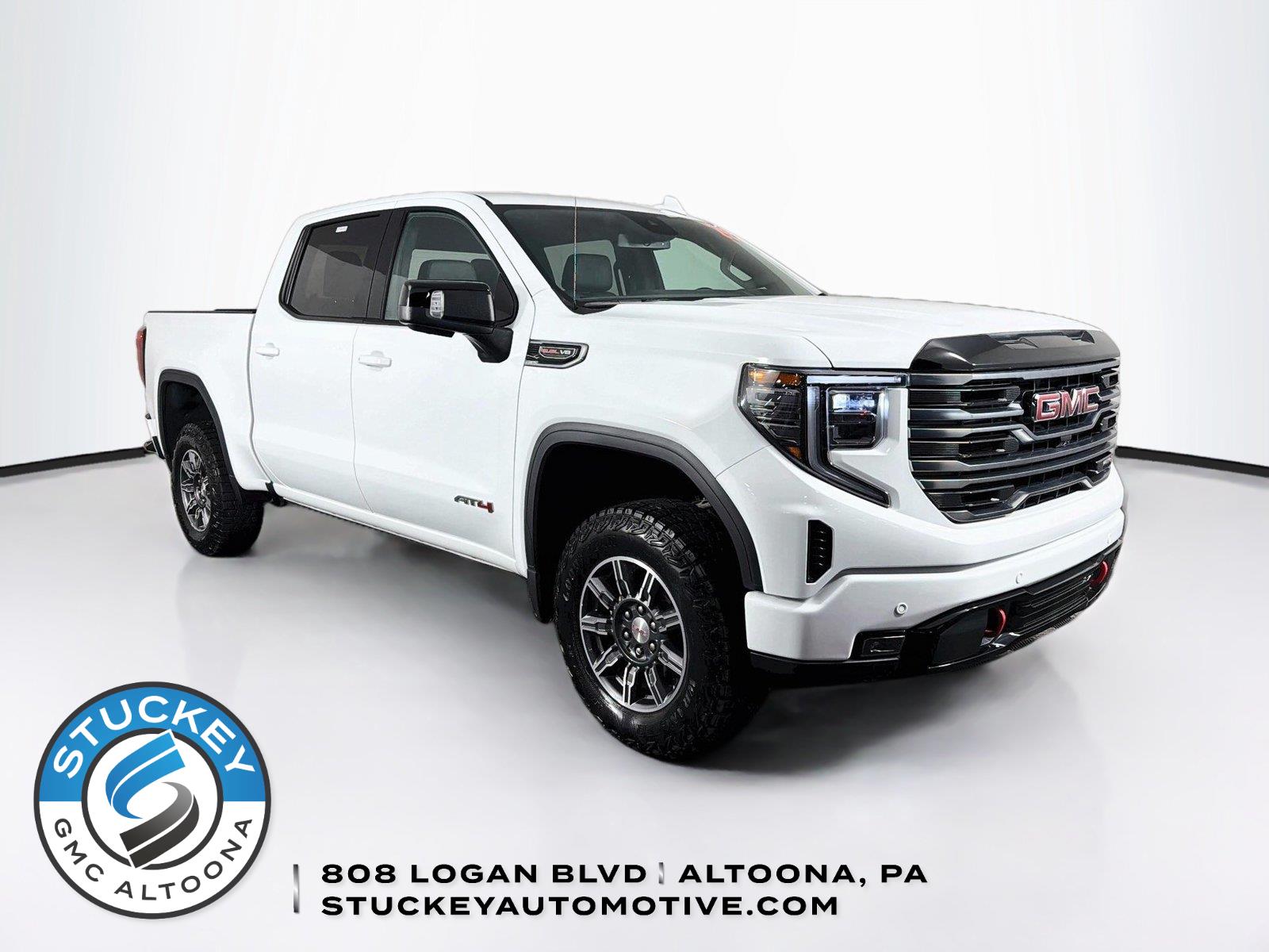 2025 GMC Sierra 1500 AT4 Crew Cab 4WD