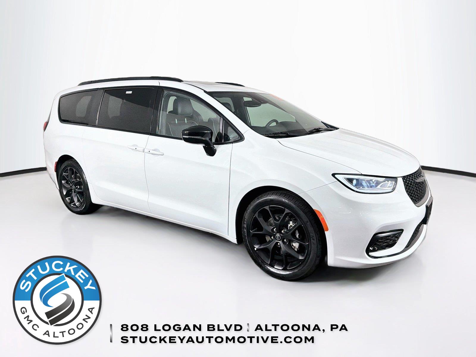 Bright White Clearcoat 2025 Chrysler Pacifica Minivan Front-Wheel Drive 9-Speed Automatic