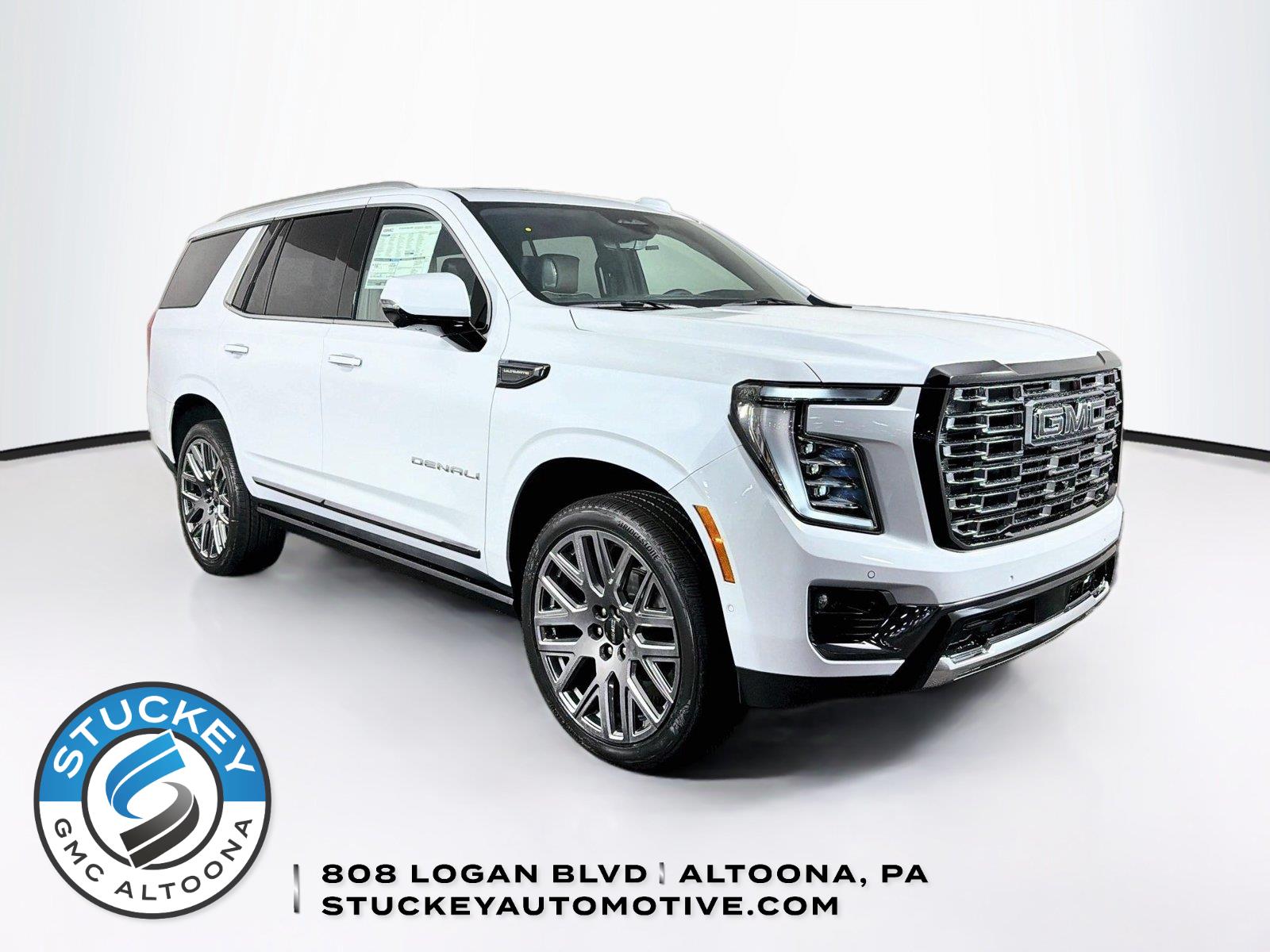 Glacier White Tricoat 2027 GMC Yukon SUV / Crossover Four-Wheel Drive Automatic