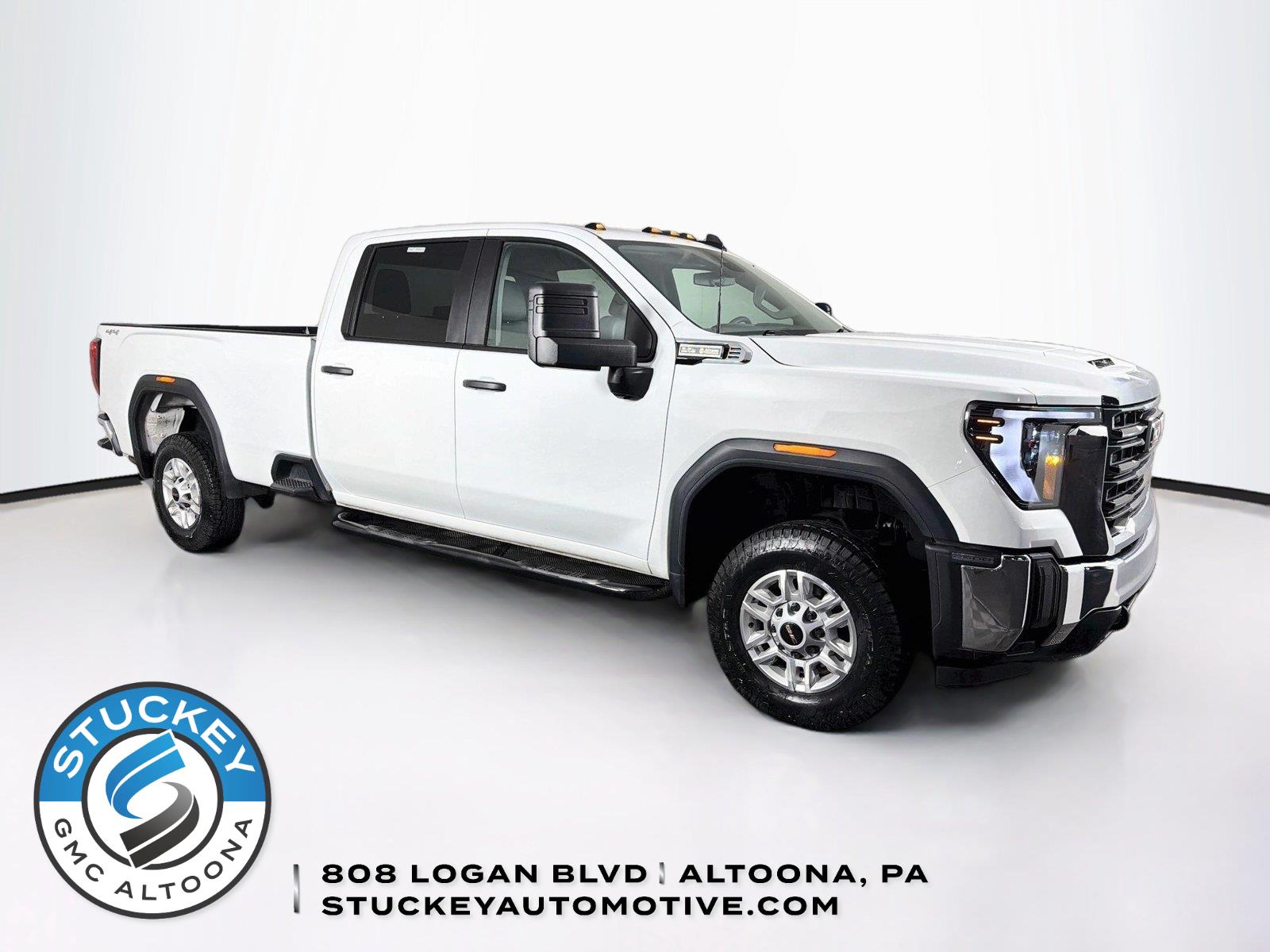 Summit White 2025 GMC Sierra 2500HD Pickup Truck Four-Wheel Drive Automatic