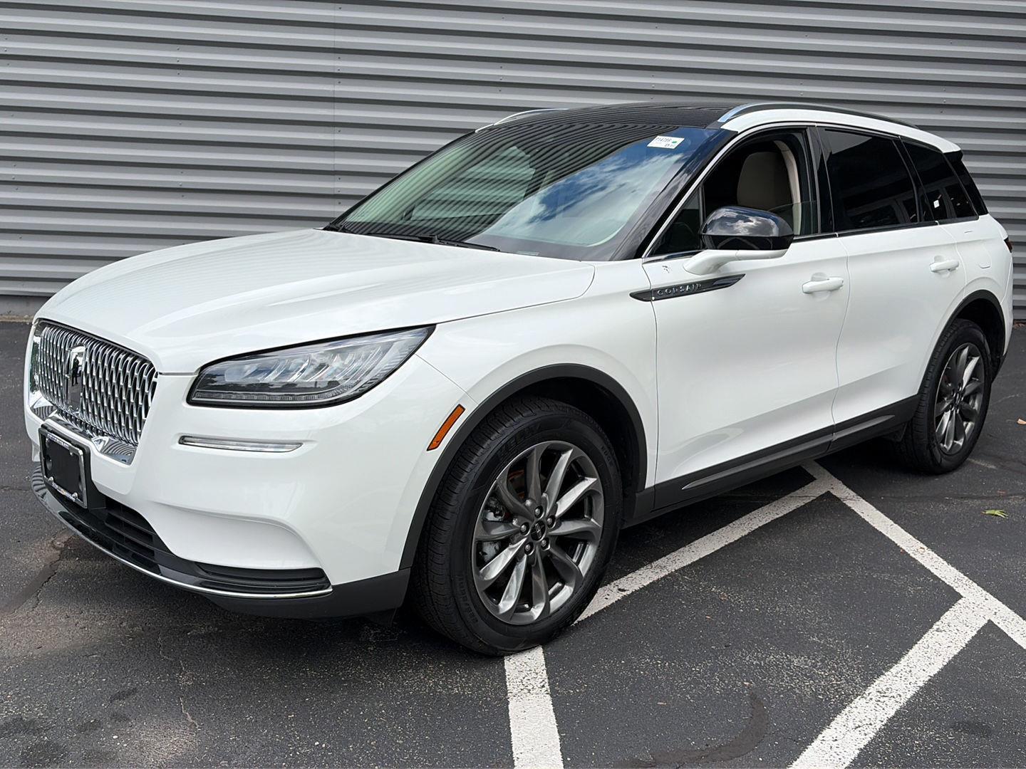 Pristine White Metallic Tri-Coat 2022 Lincoln Corsair SUV / Crossover All-Wheel Drive 8-Speed Automatic