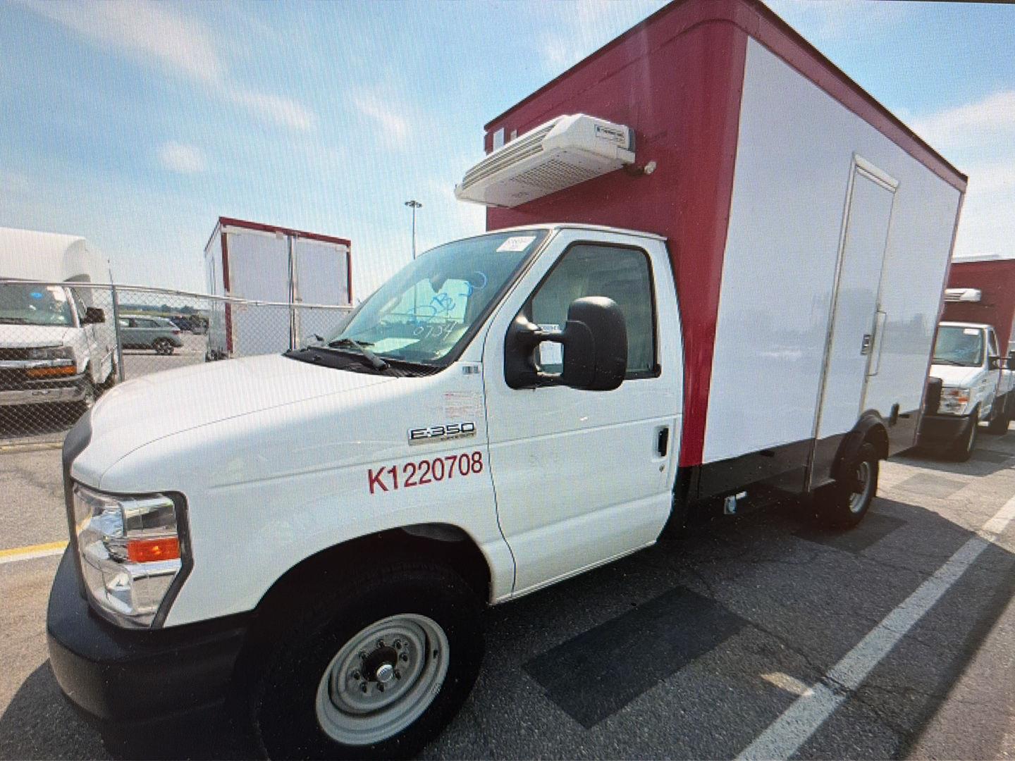 2024 Ford E-Series Chassis E-350 SD Cutaway SB RWD