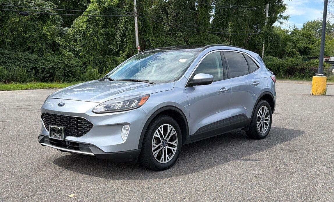 Iced Blue Silver Metallic 2022 Ford Escape SUV / Crossover All-Wheel Drive 8-Speed Automatic