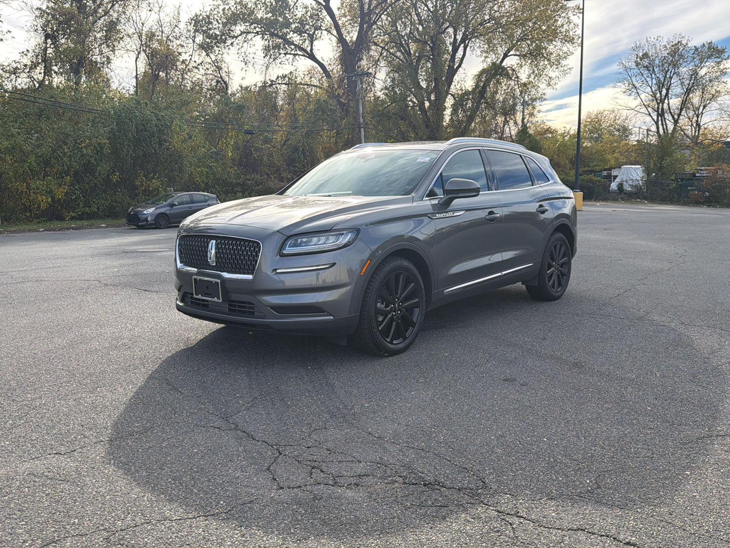 Asher Gray Metallic Clearcoat 2023 Lincoln Nautilus SUV / Crossover All-Wheel Drive 8-Speed Automatic