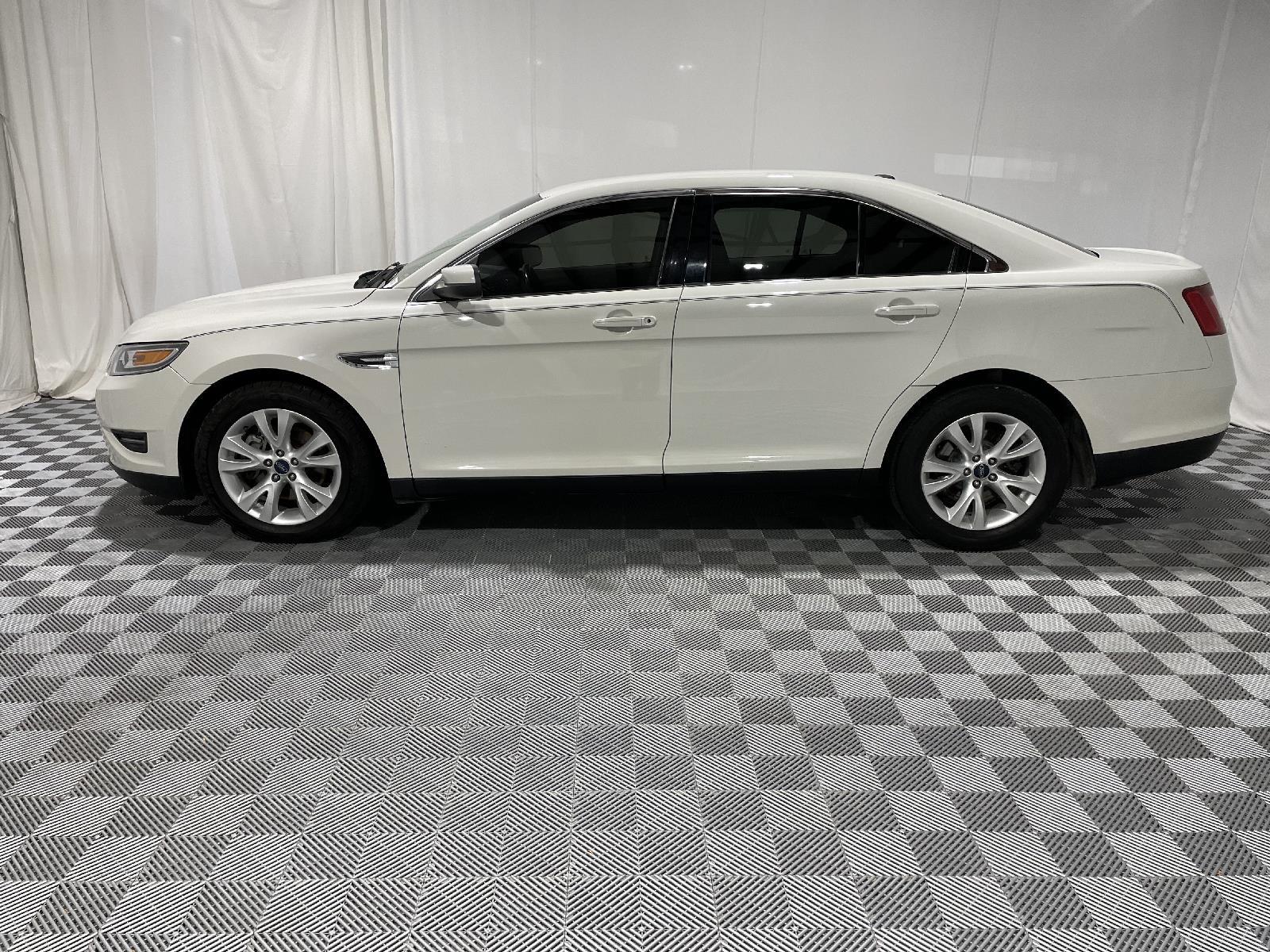 Used 2011 Ford Taurus SEL Sedan for sale in St Joseph MO