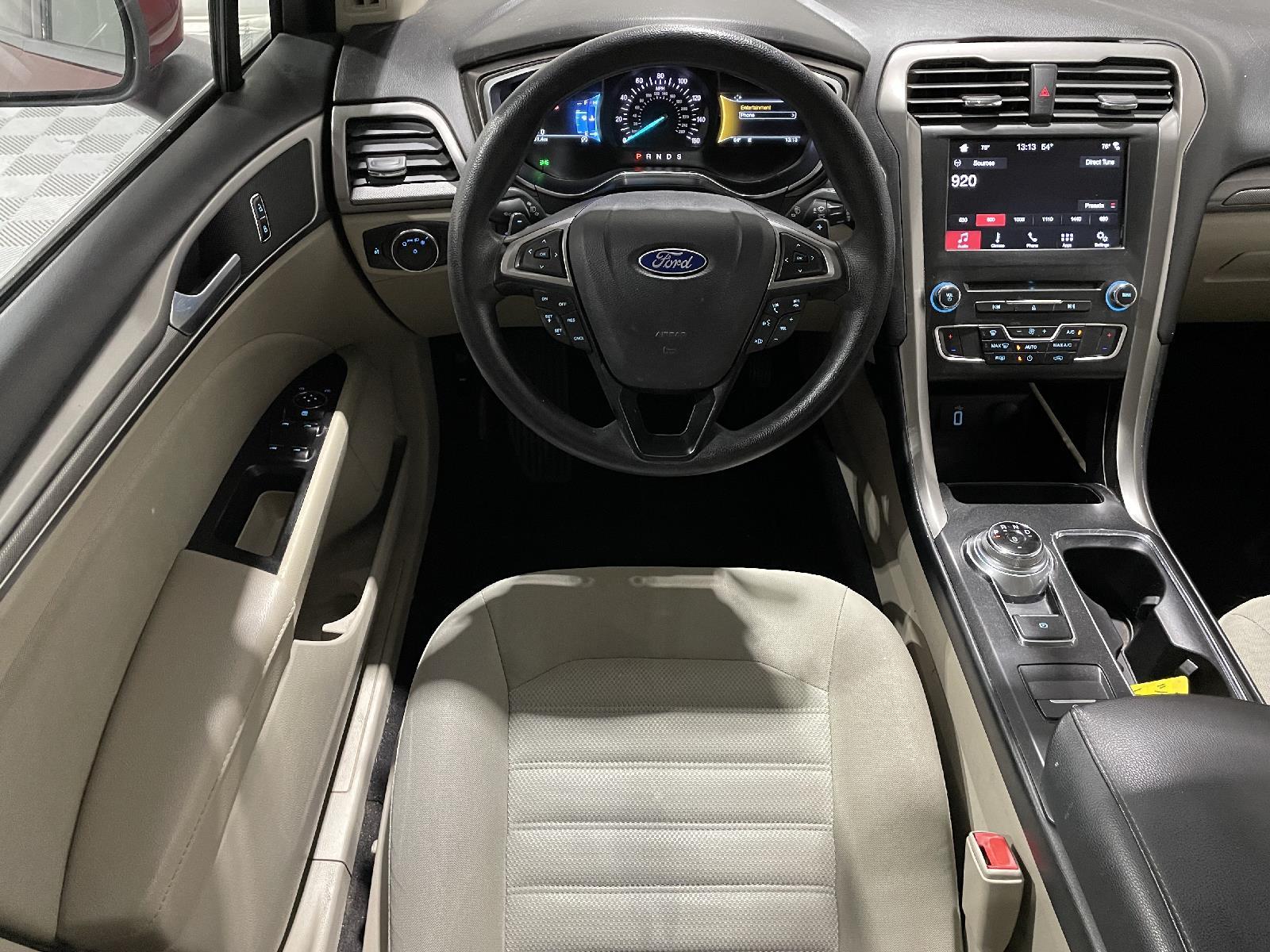 Used 2017 Ford Fusion SE Sedan for sale in St Joseph MO