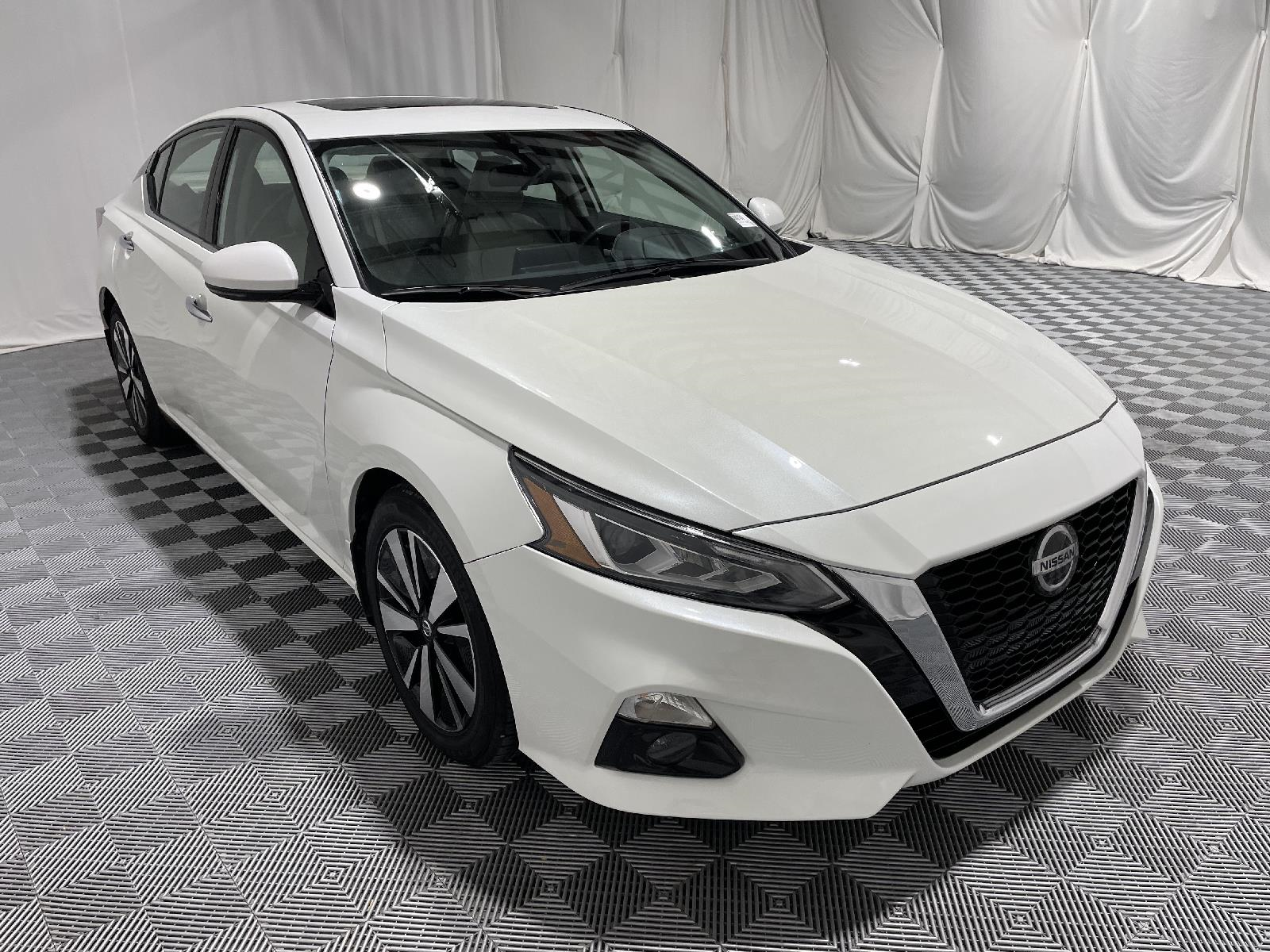 Used 2022 Nissan Altima 2.5 SL Sedan for sale in St Joseph MO