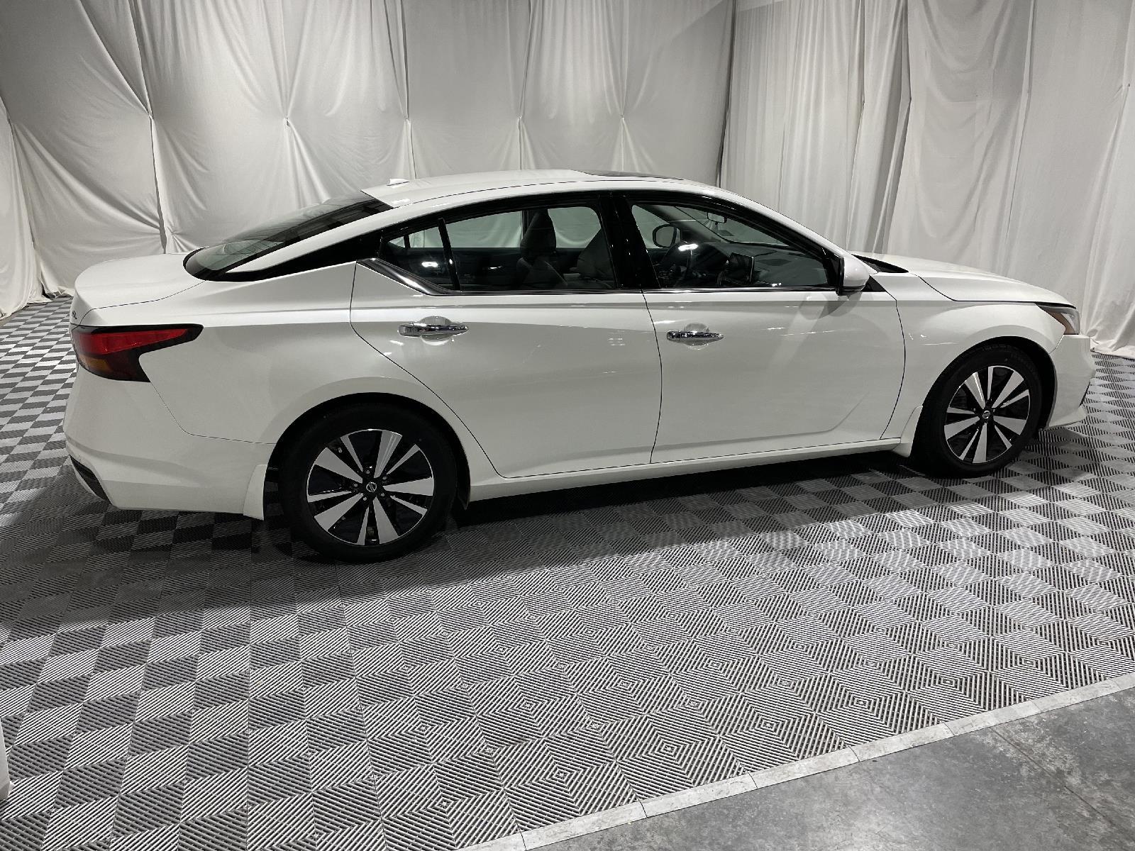 Used 2022 Nissan Altima 2.5 SL Sedan for sale in St Joseph MO