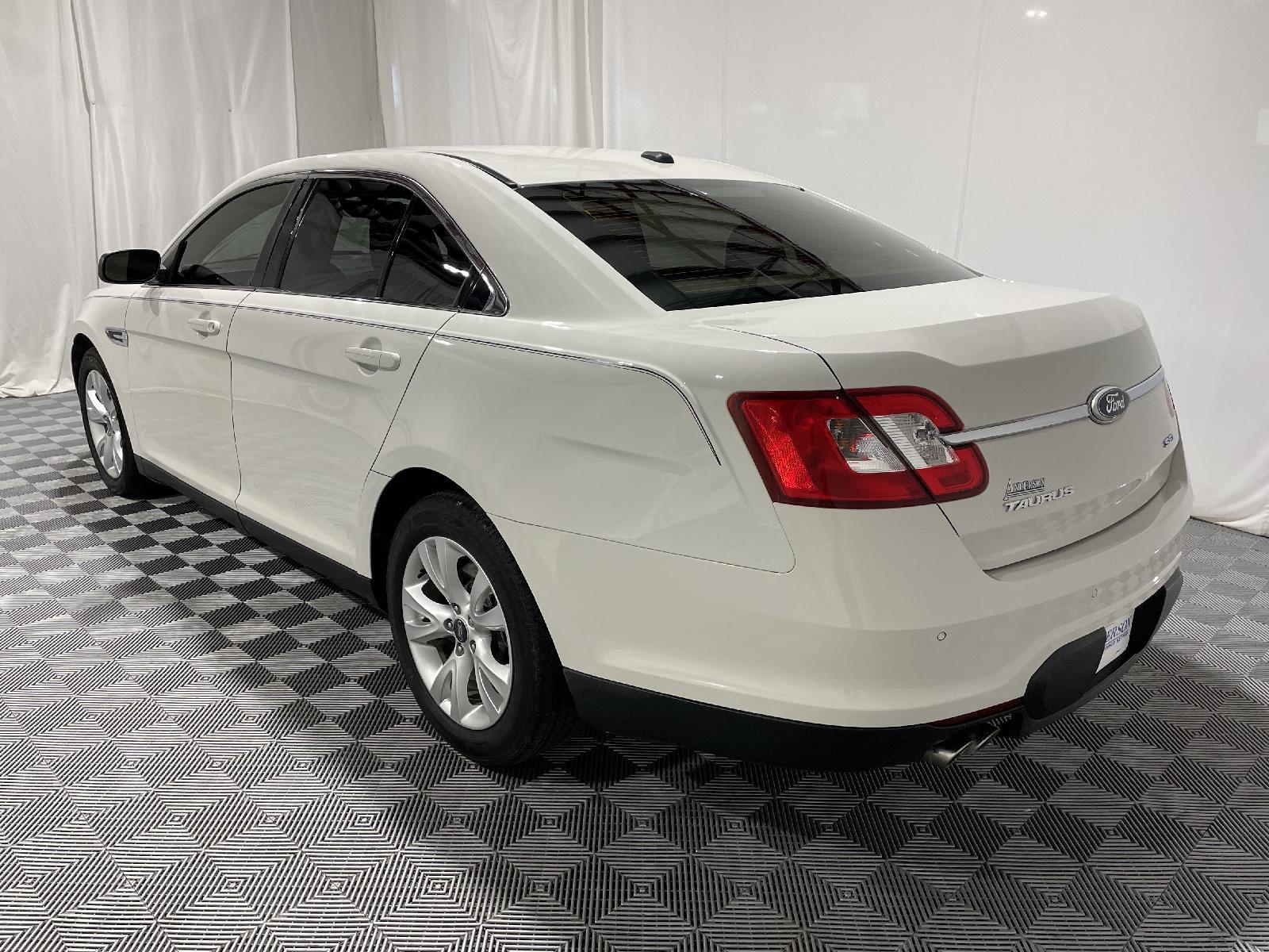 Used 2011 Ford Taurus SEL Sedan for sale in St Joseph MO