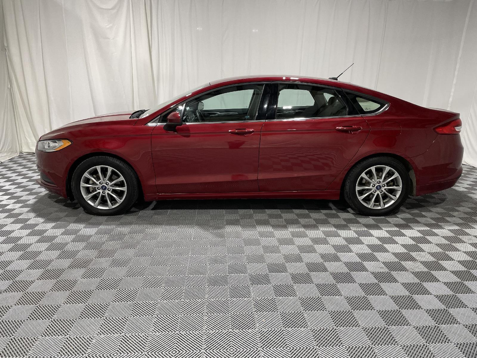 Used 2017 Ford Fusion SE Sedan for sale in St Joseph MO