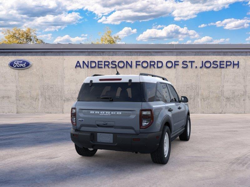 Vehicle photo 8