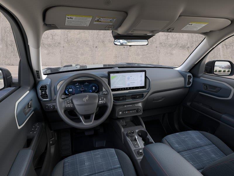 Vehicle photo 9