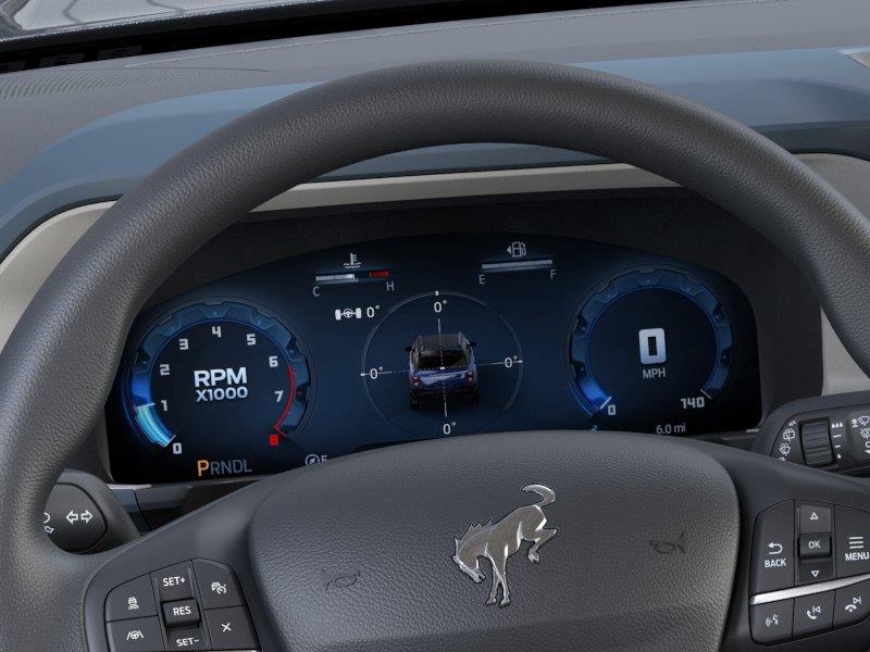 Vehicle photo 13