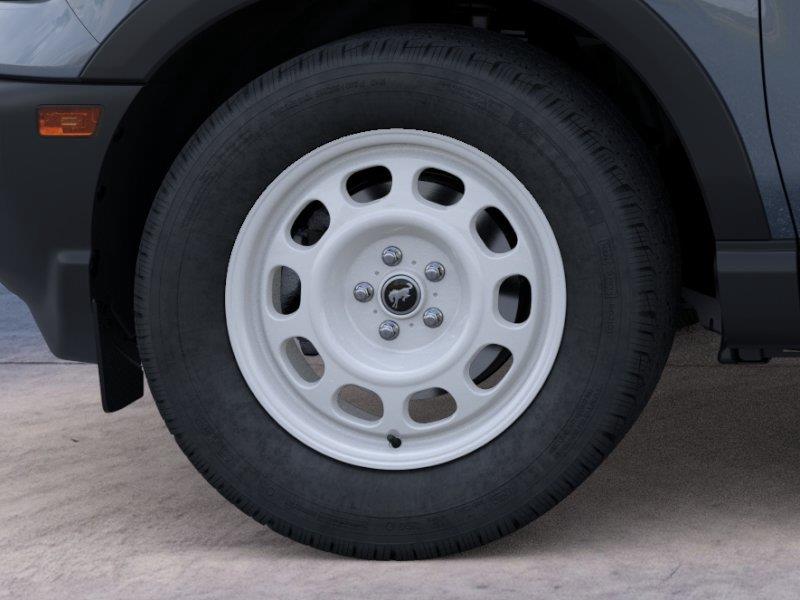 Vehicle photo 19