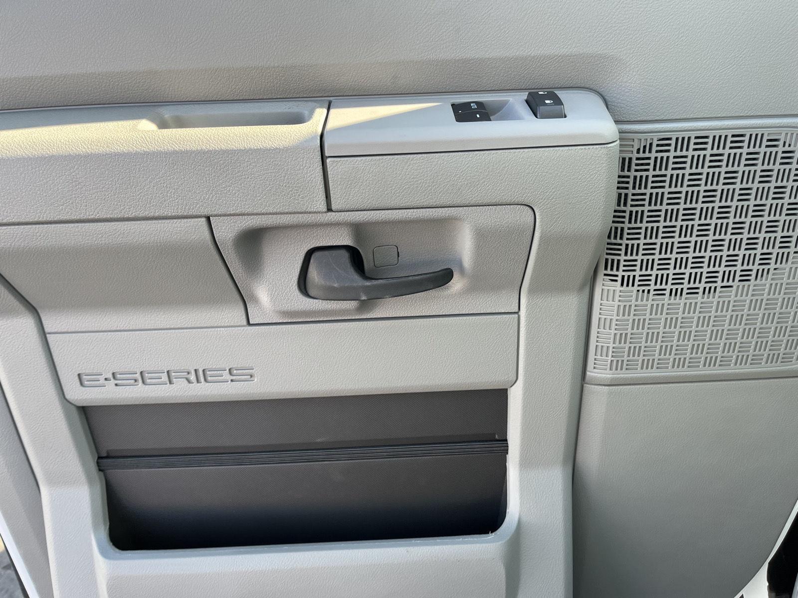 New 2025 Ford E-Series Cutaway for sale in St. Joseph MO