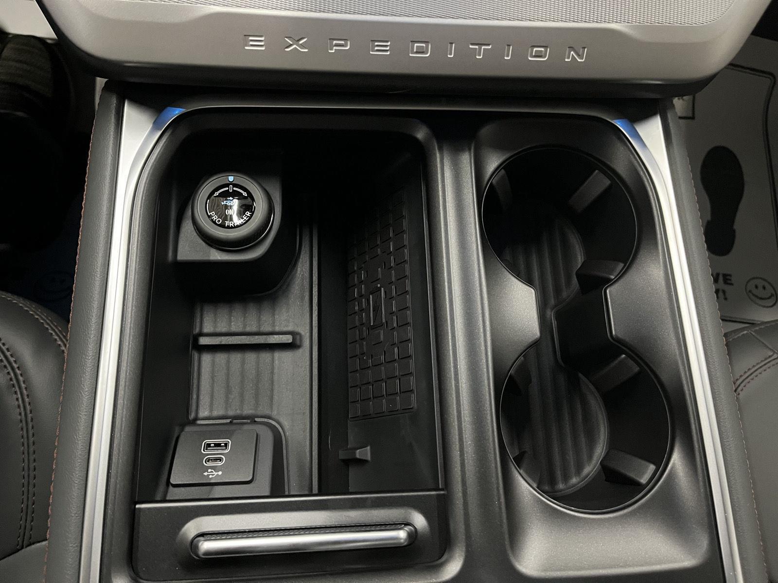 New 2025 Ford Expedition Max for sale in St. Joseph MO