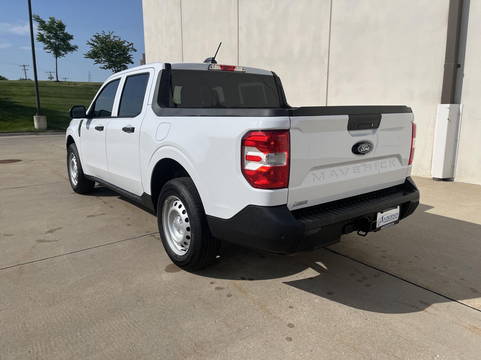 Vehicle photo 7
