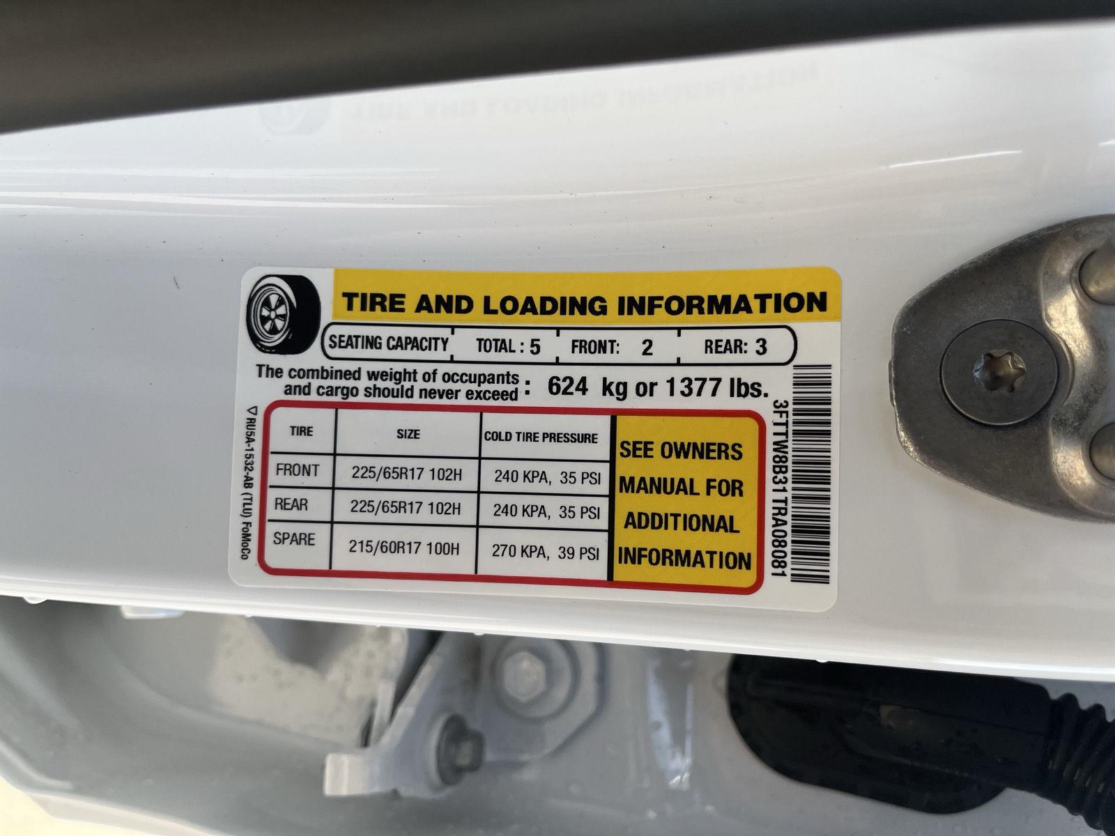 Vehicle photo 29