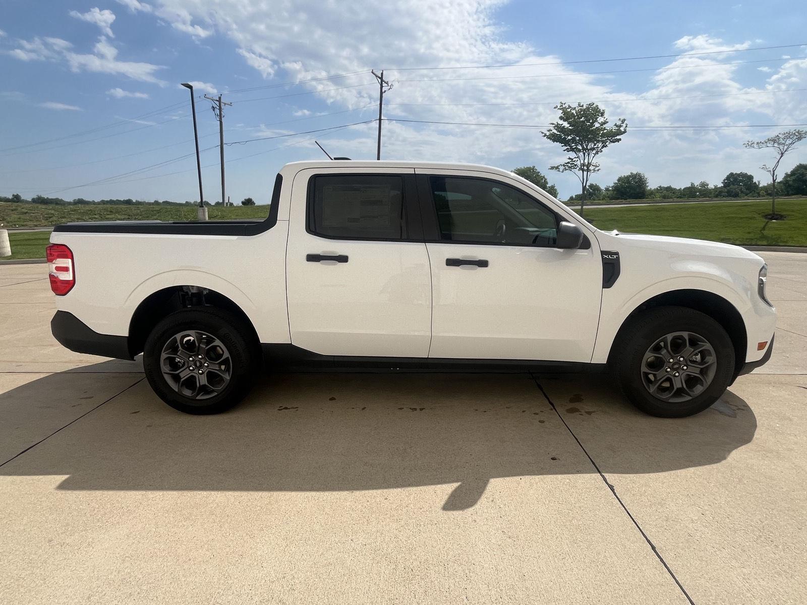 Vehicle photo 4