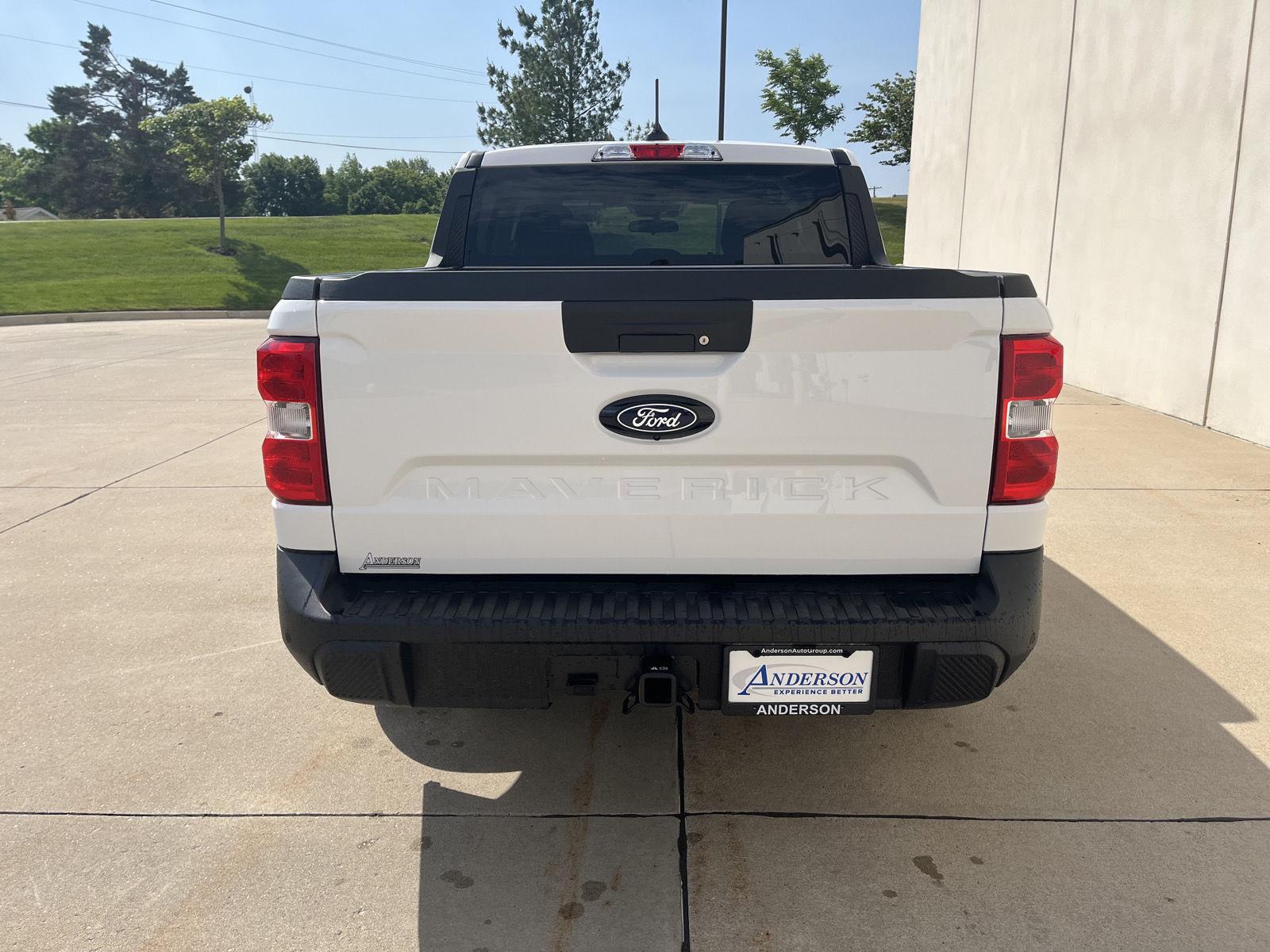 Vehicle photo 6