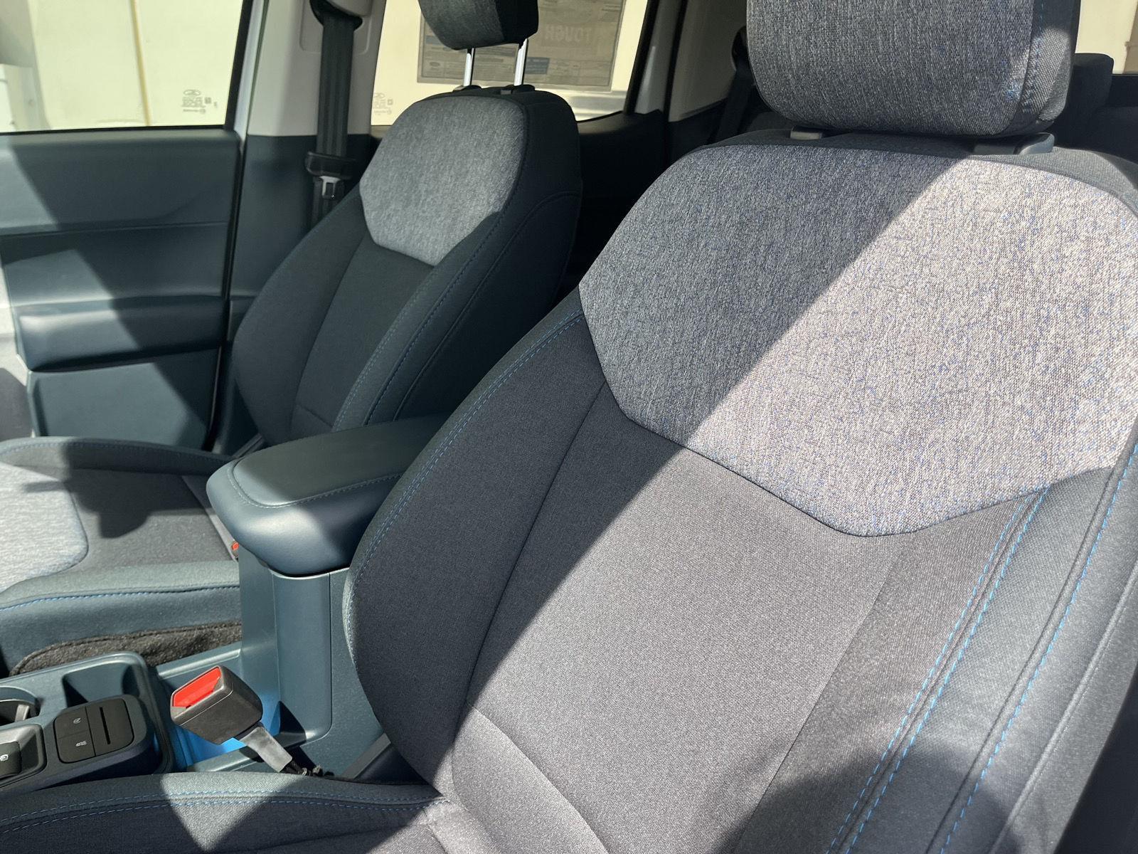 Vehicle photo 13