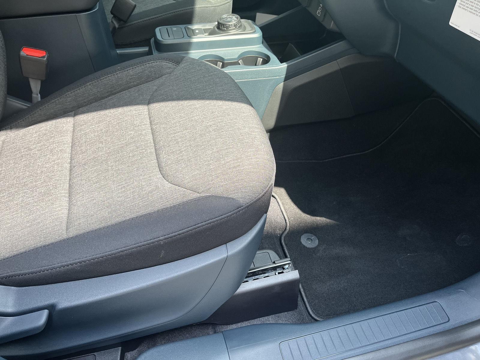Vehicle photo 16