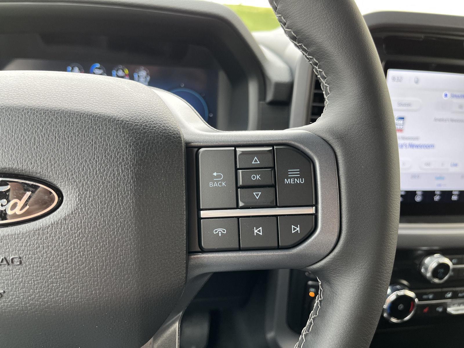 Vehicle photo 20