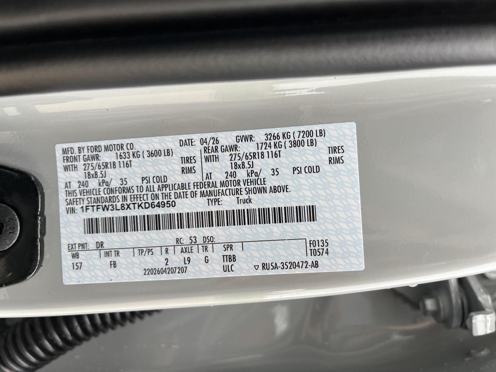 Vehicle photo 28