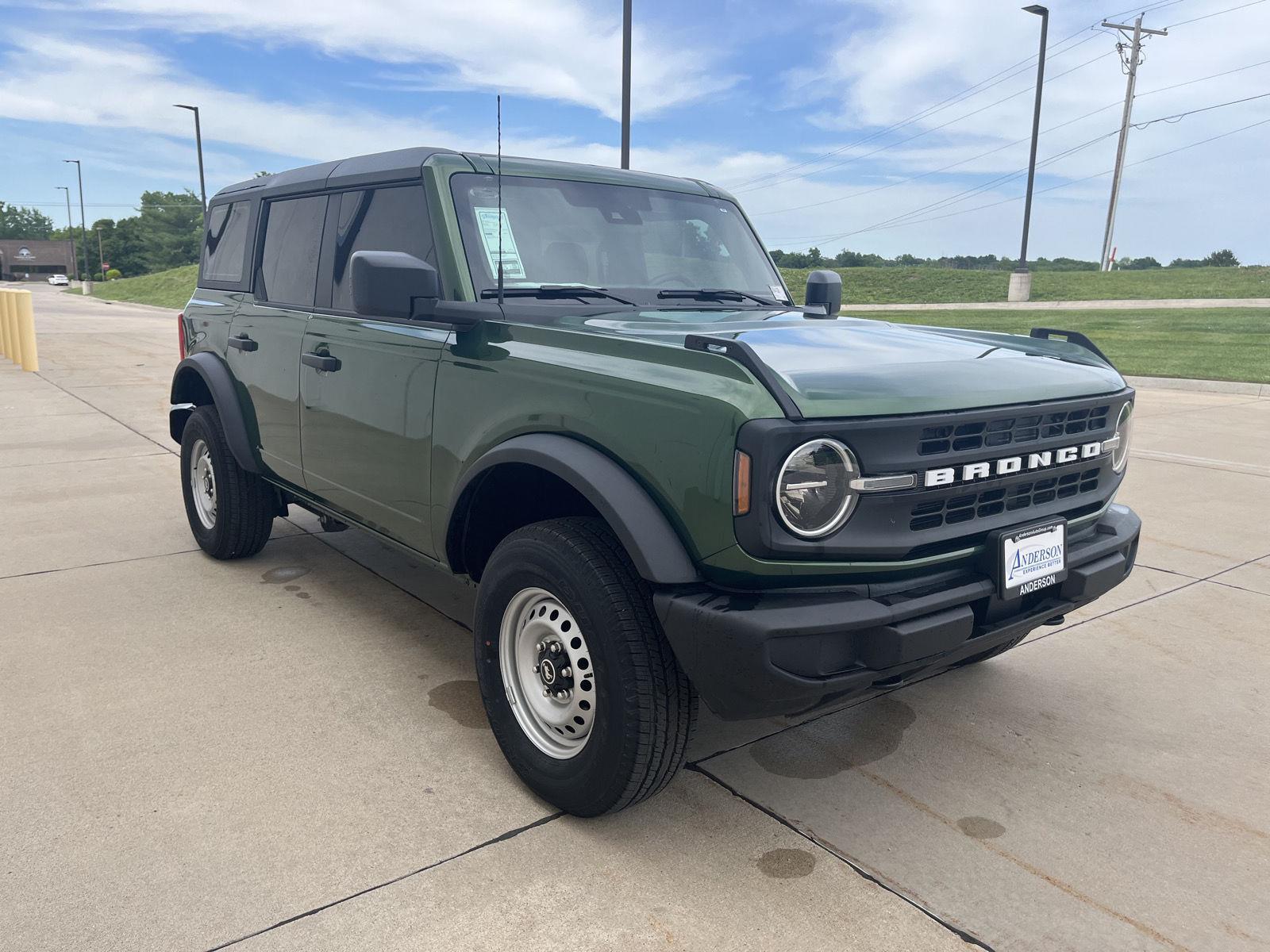 Vehicle photo 3