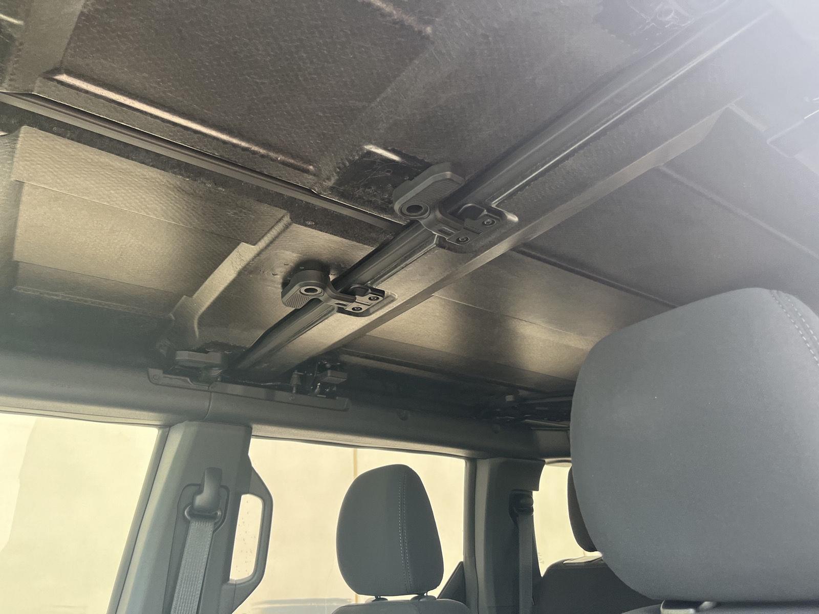 Vehicle photo 13