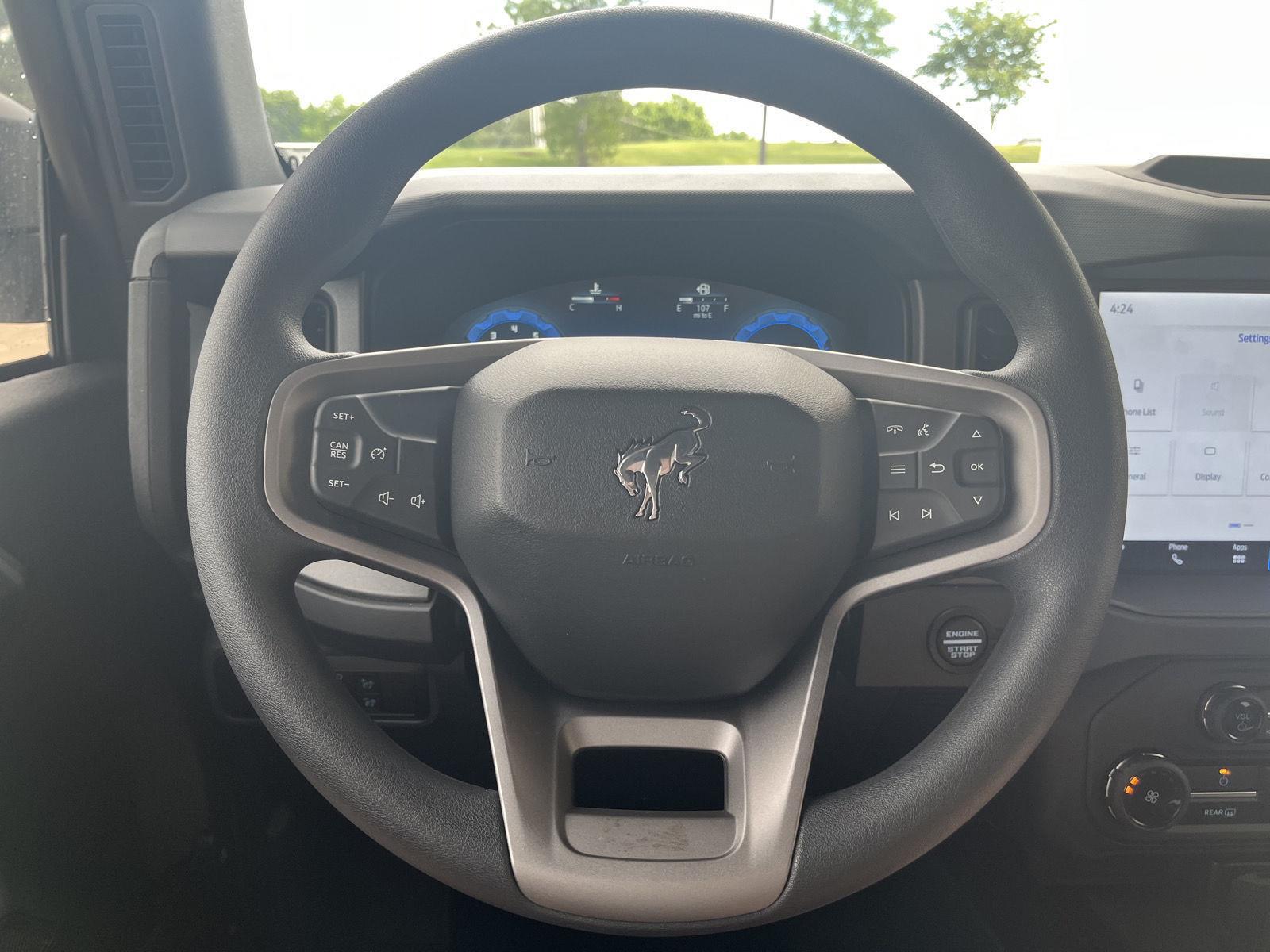 Vehicle photo 20