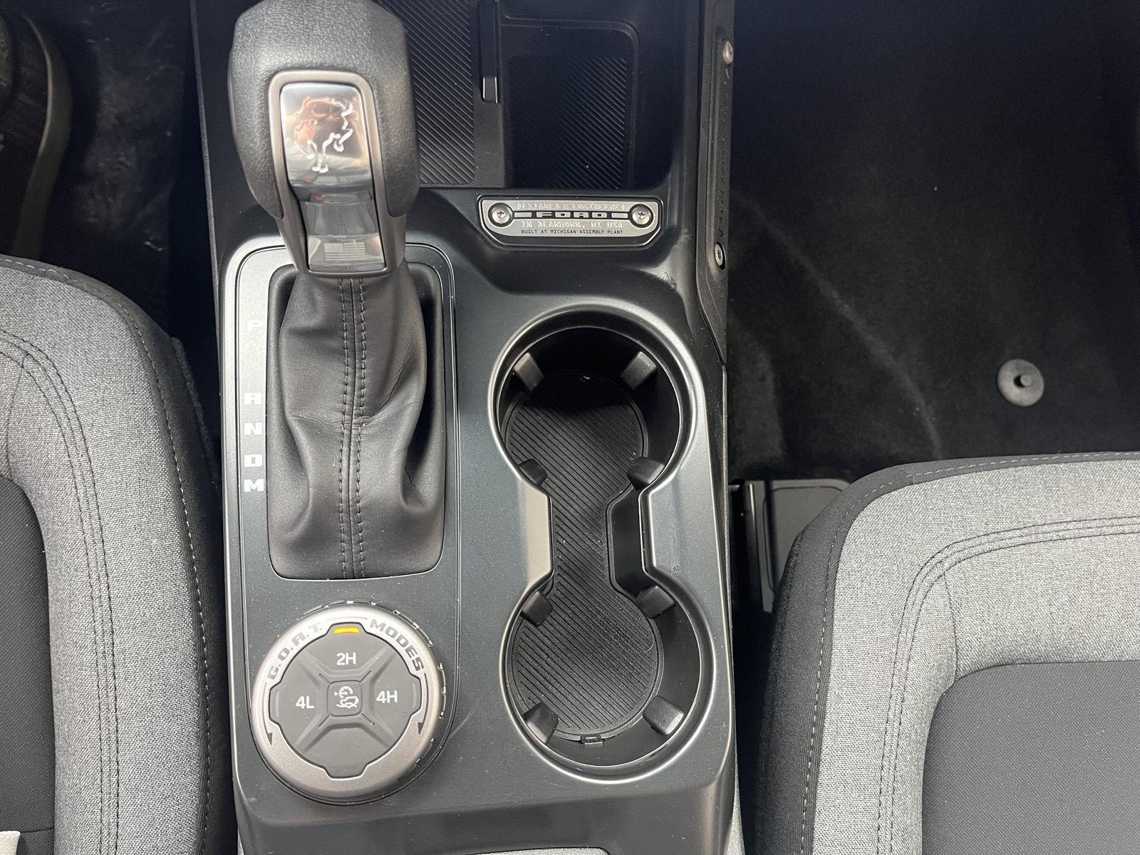 Vehicle photo 23