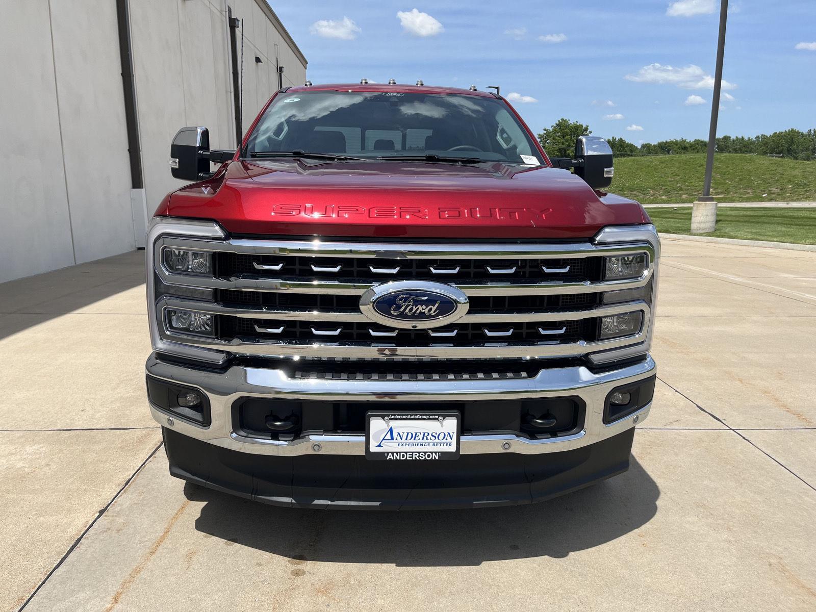 Vehicle photo 2