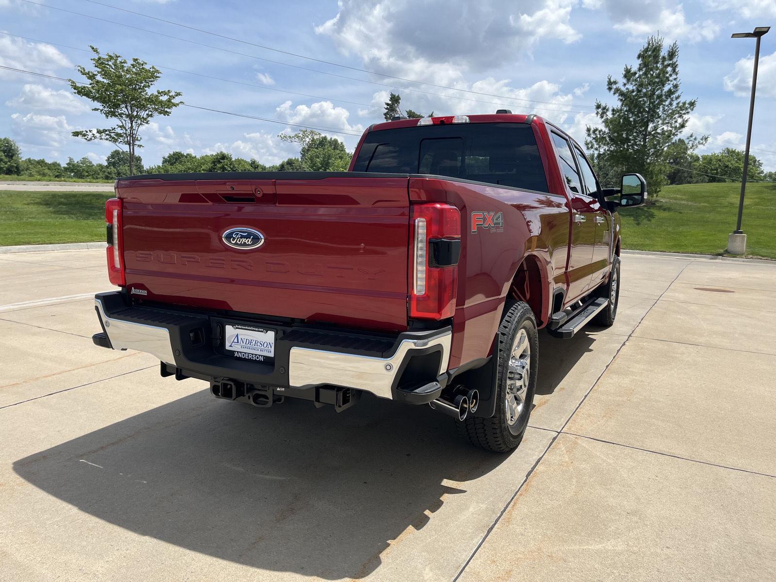 Vehicle photo 5