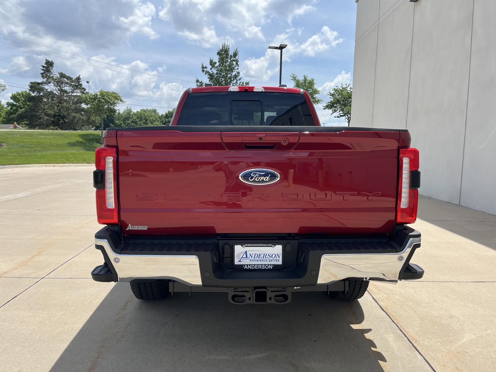 Vehicle photo 6