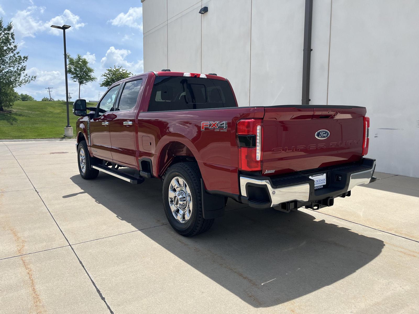 Vehicle photo 7