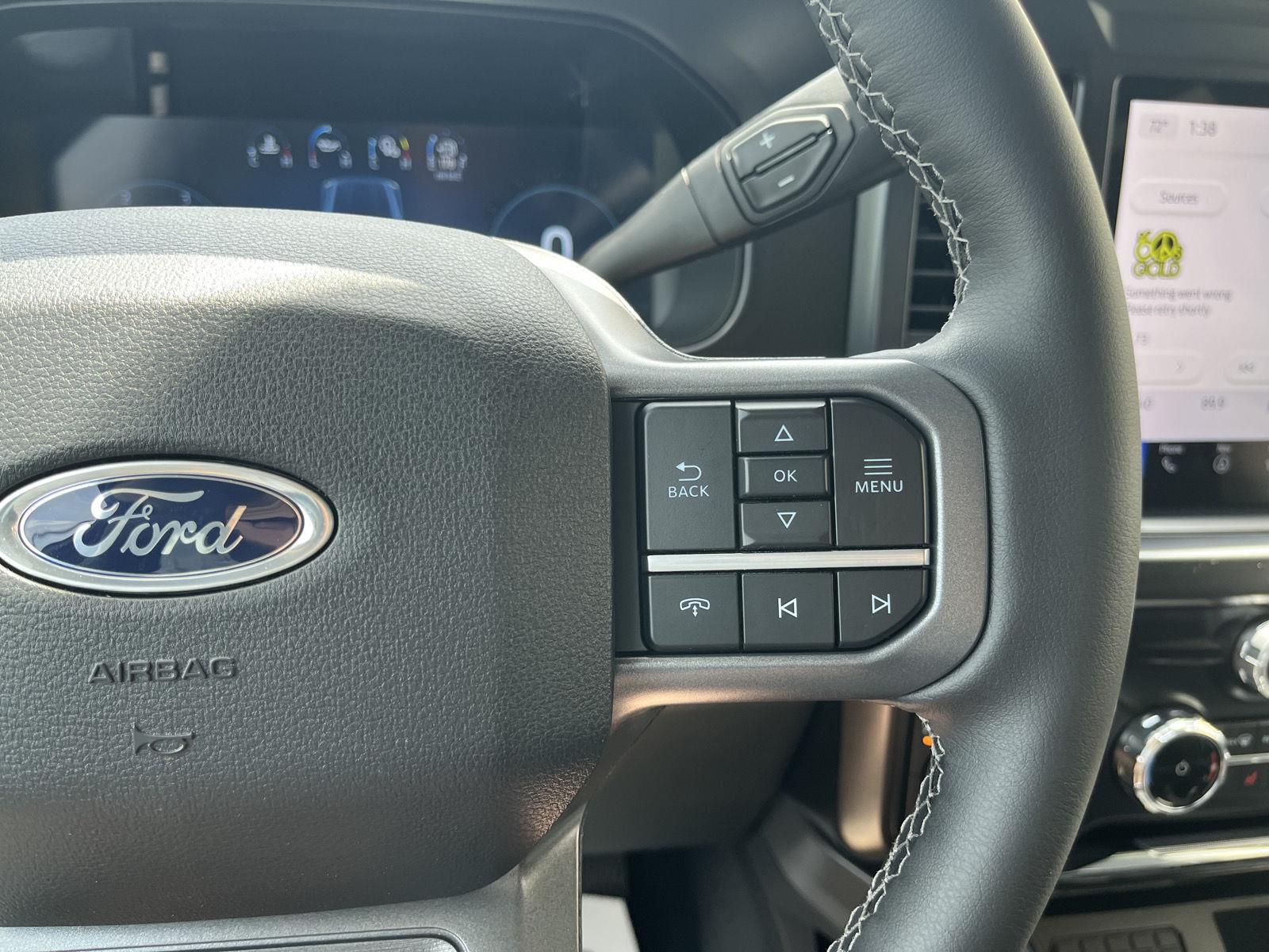 Vehicle photo 20