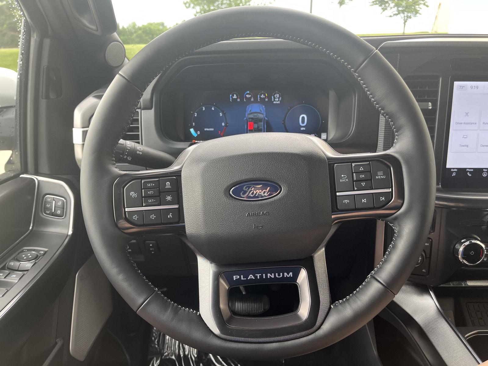 Vehicle photo 21