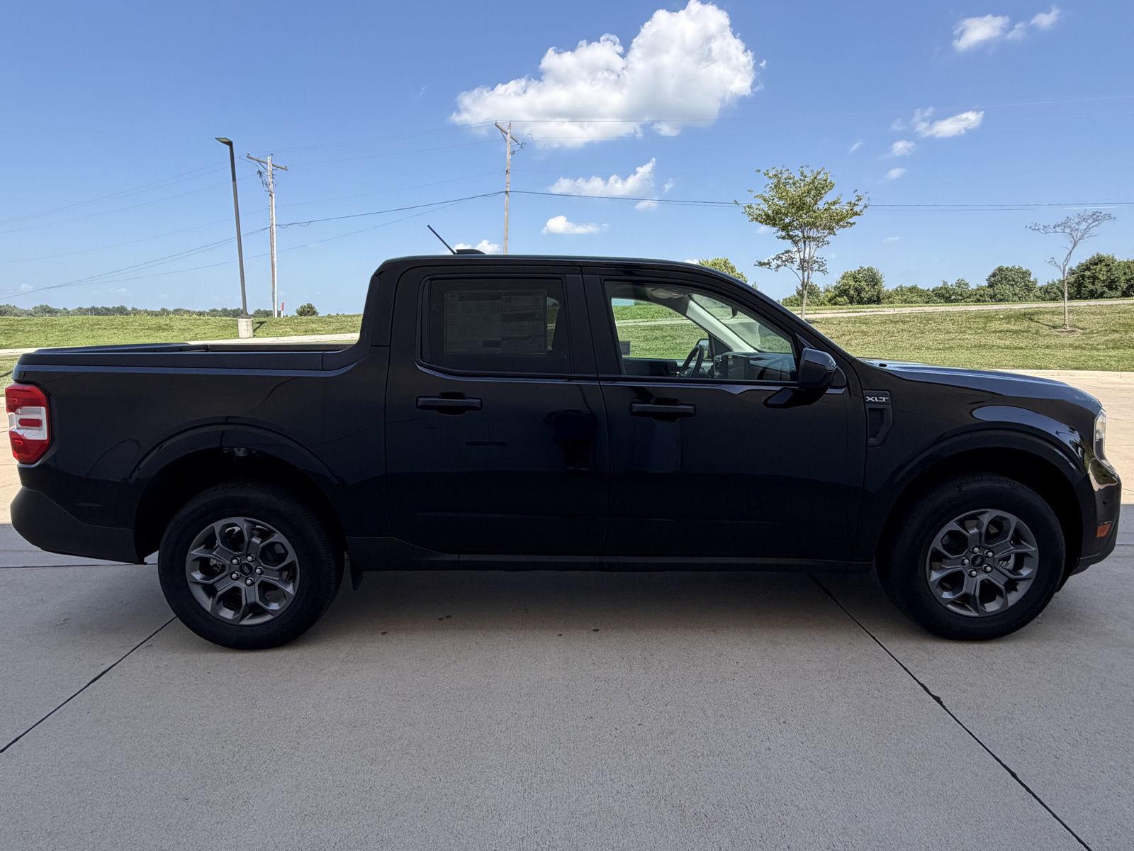 Vehicle photo 4