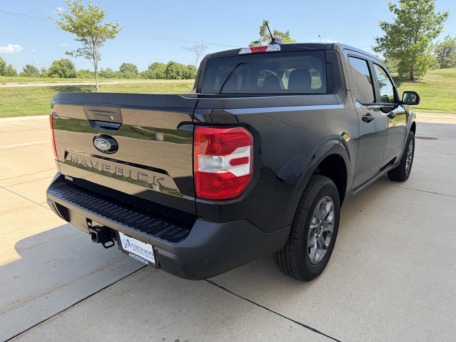 Vehicle photo 5