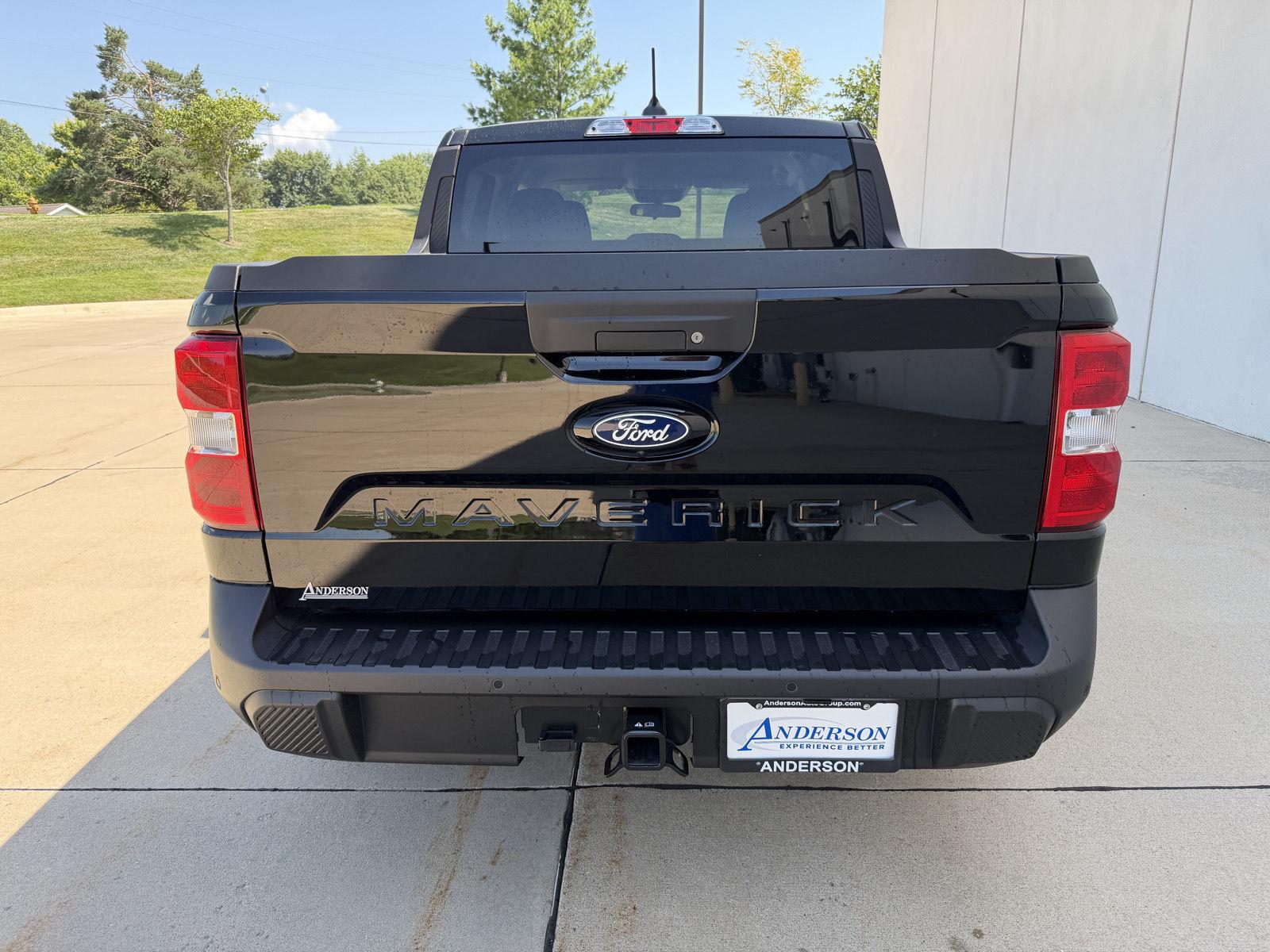 Vehicle photo 6