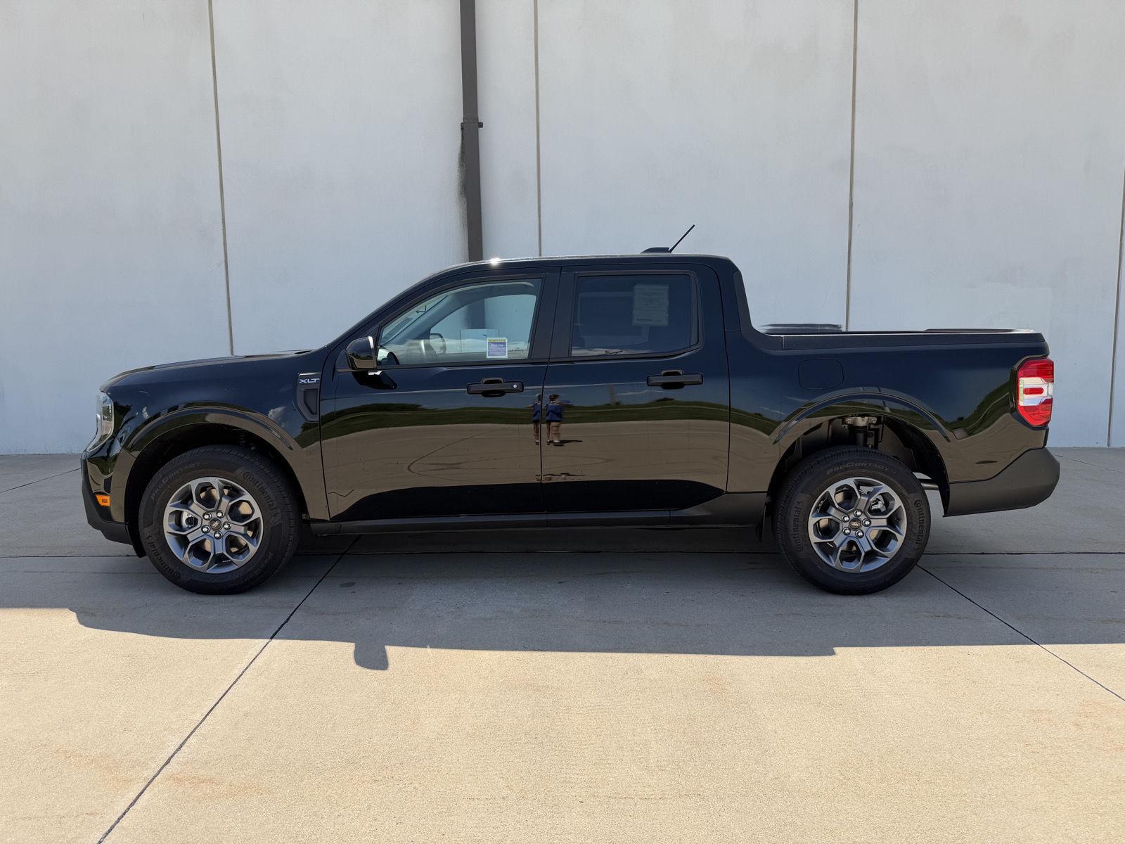 Vehicle photo 8