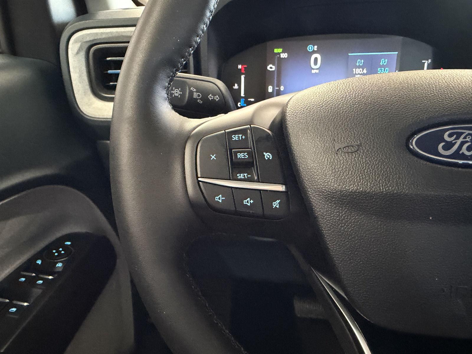 Vehicle photo 20